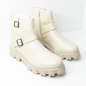 BC Unbroken Moto Boots, Off White, Women's 10